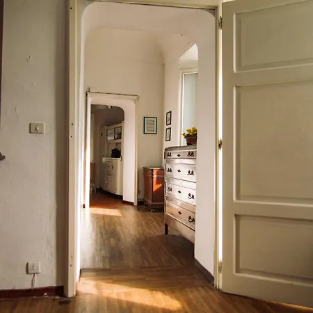 La Corte Sul Daire Ameno